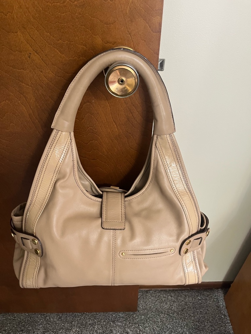 B. MAKOWSKY LiKE NEW Genuine Vachetta Leather Slouchy Shoulder Bag In Tan Color - Picture 9 of 14